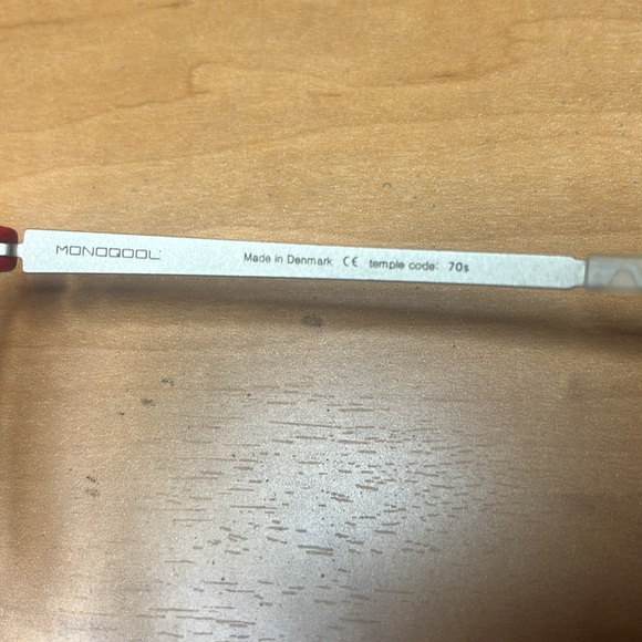 Monoqool UG Underground eyeglasses - Picture 3 of 4